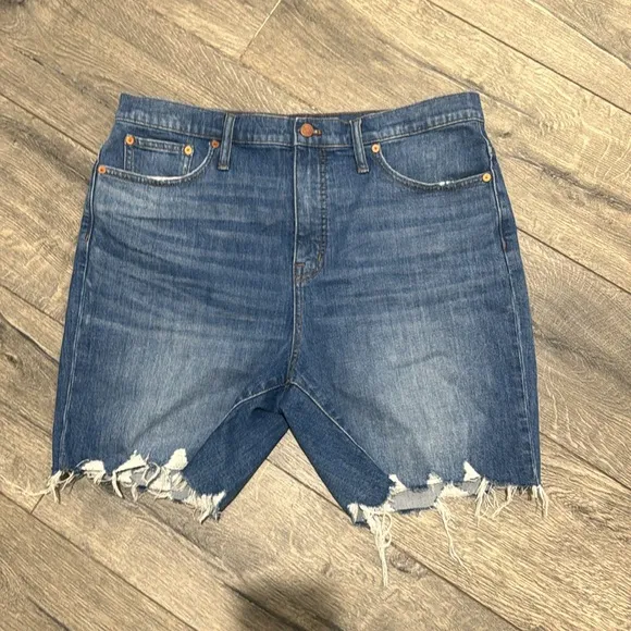 • Madewell • Womens High-Rise Denim Mid-Length Jean Shorts L0367 Blue Distressed