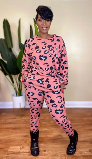 ALL SHE NEEDS PANTS SET