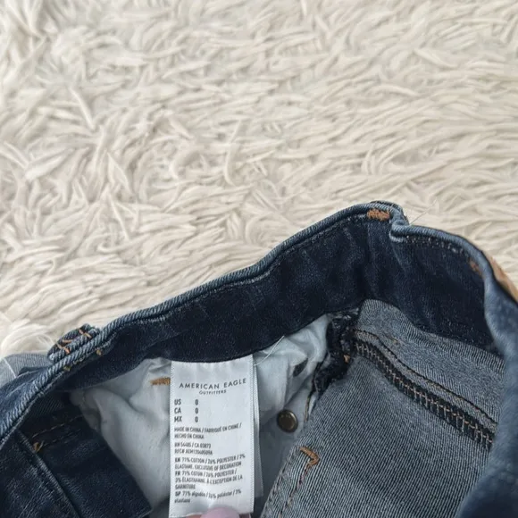 American Eagle Curvy Hi-Rise Shorts Size 0