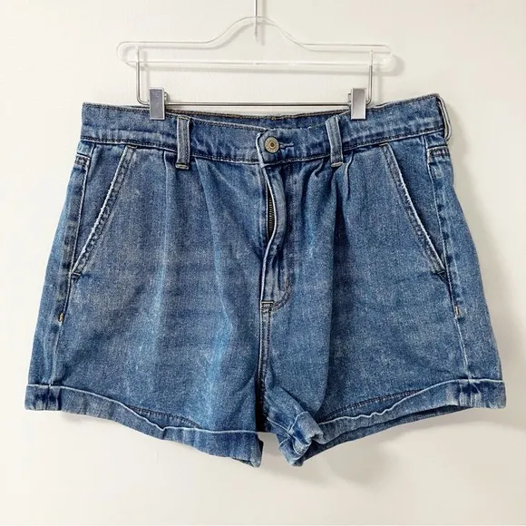 American Eagle | Distressed Jean Mom Shorts 8