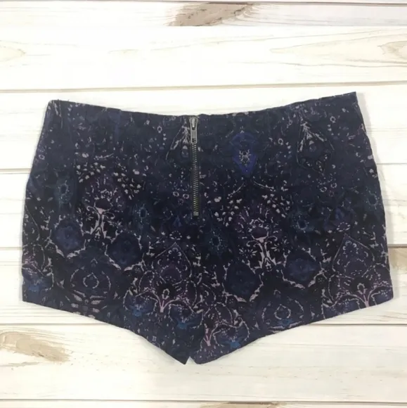 Anthropologie Ecoté Blue Purple Paisley Velour Stretched Shorts 6