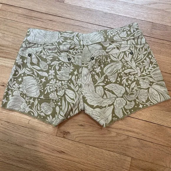 Anthropologie Floral Blooming print The Wanderer Shorts NWOT Sizes 26/28/29