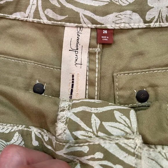 Anthropologie Floral Blooming print The Wanderer Shorts NWOT Sizes 26/28/29
