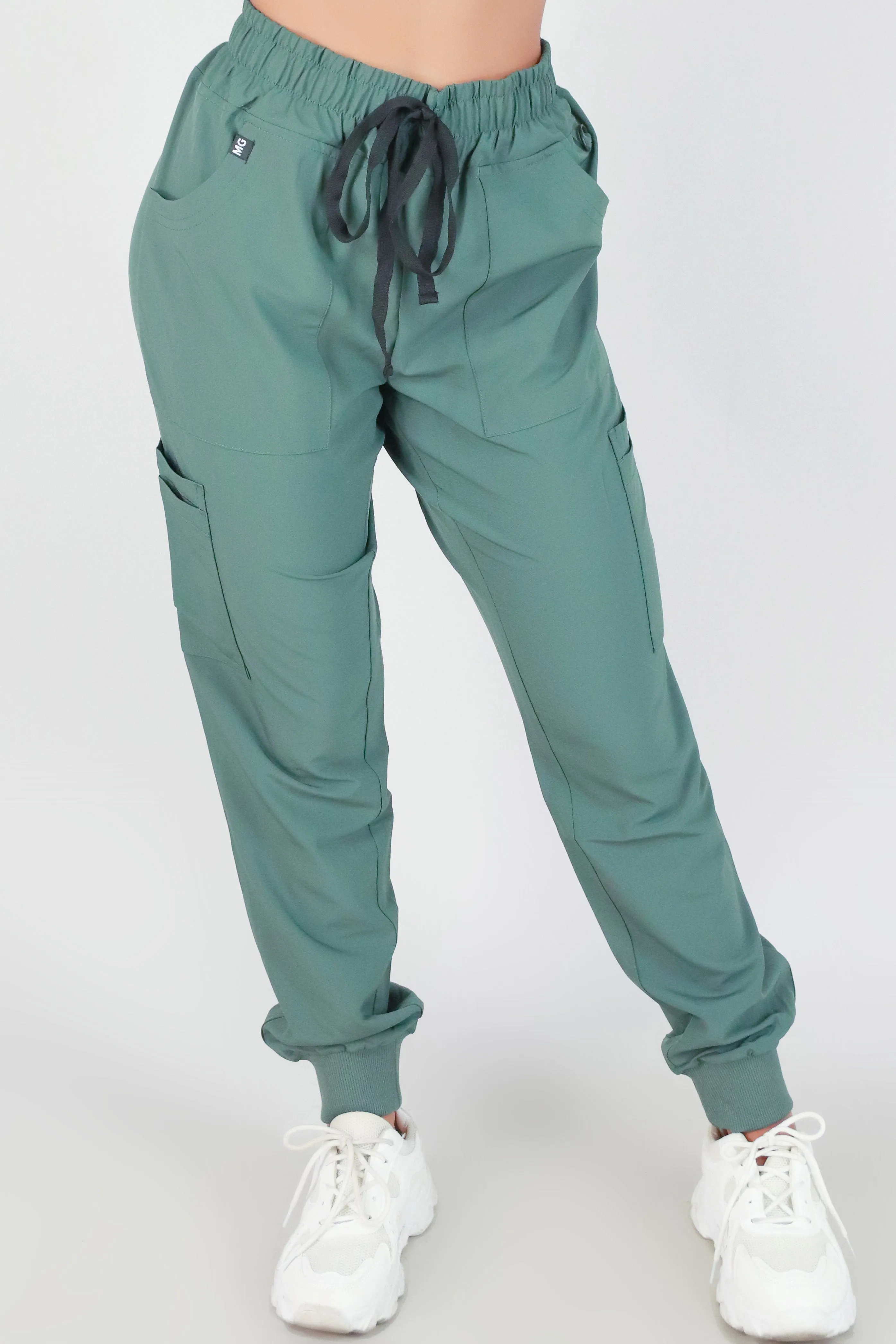 BE PATIENT WITH ME SCRUB PANTS