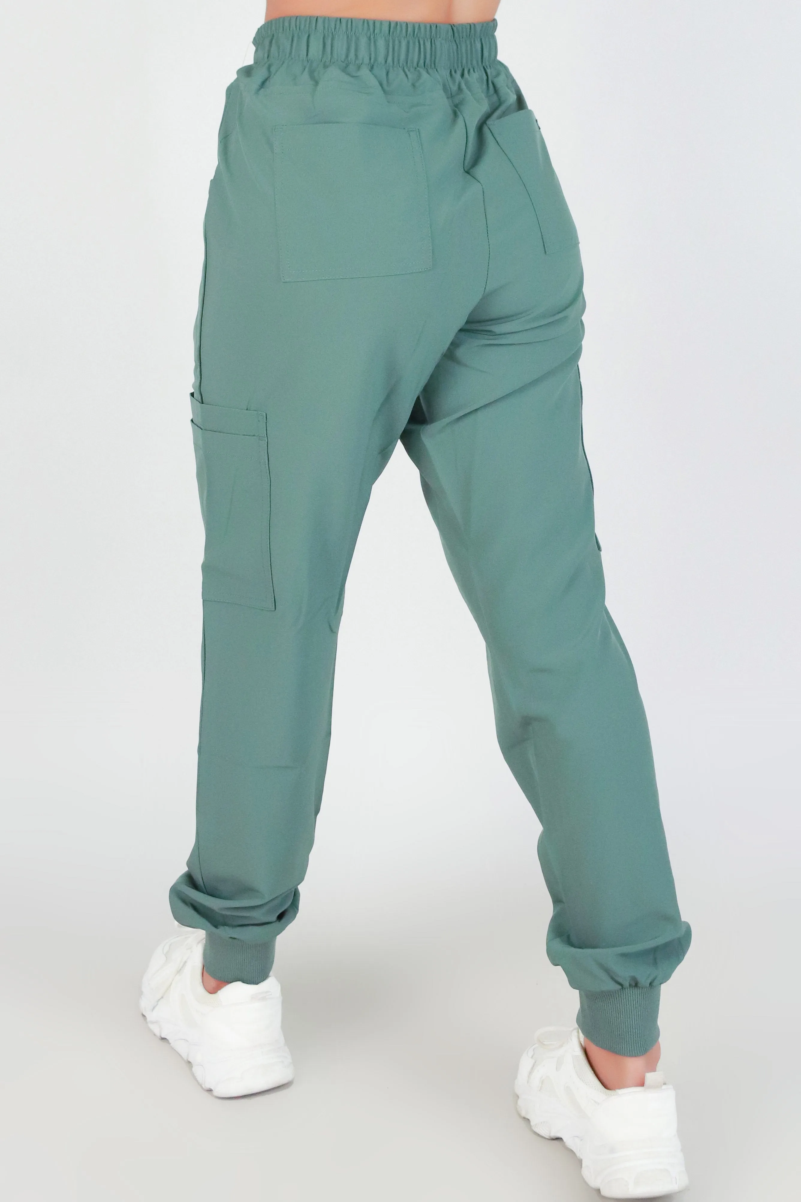 BE PATIENT WITH ME SCRUB PANTS