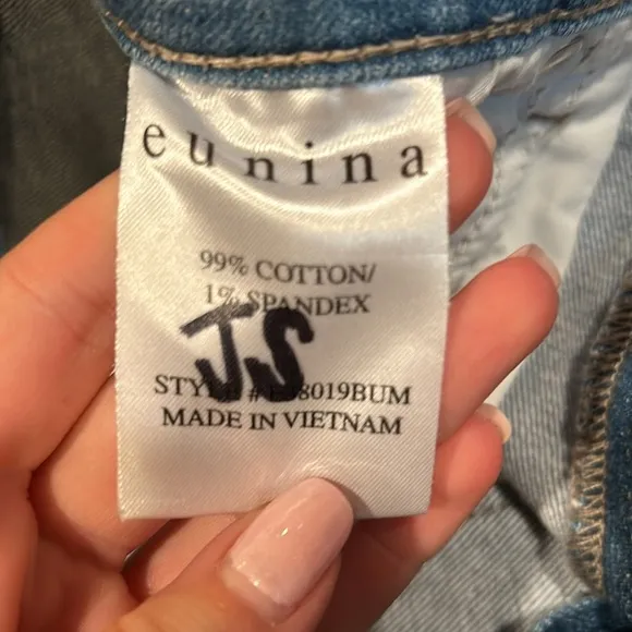 eunina Women’s Denim Shorts Size Small