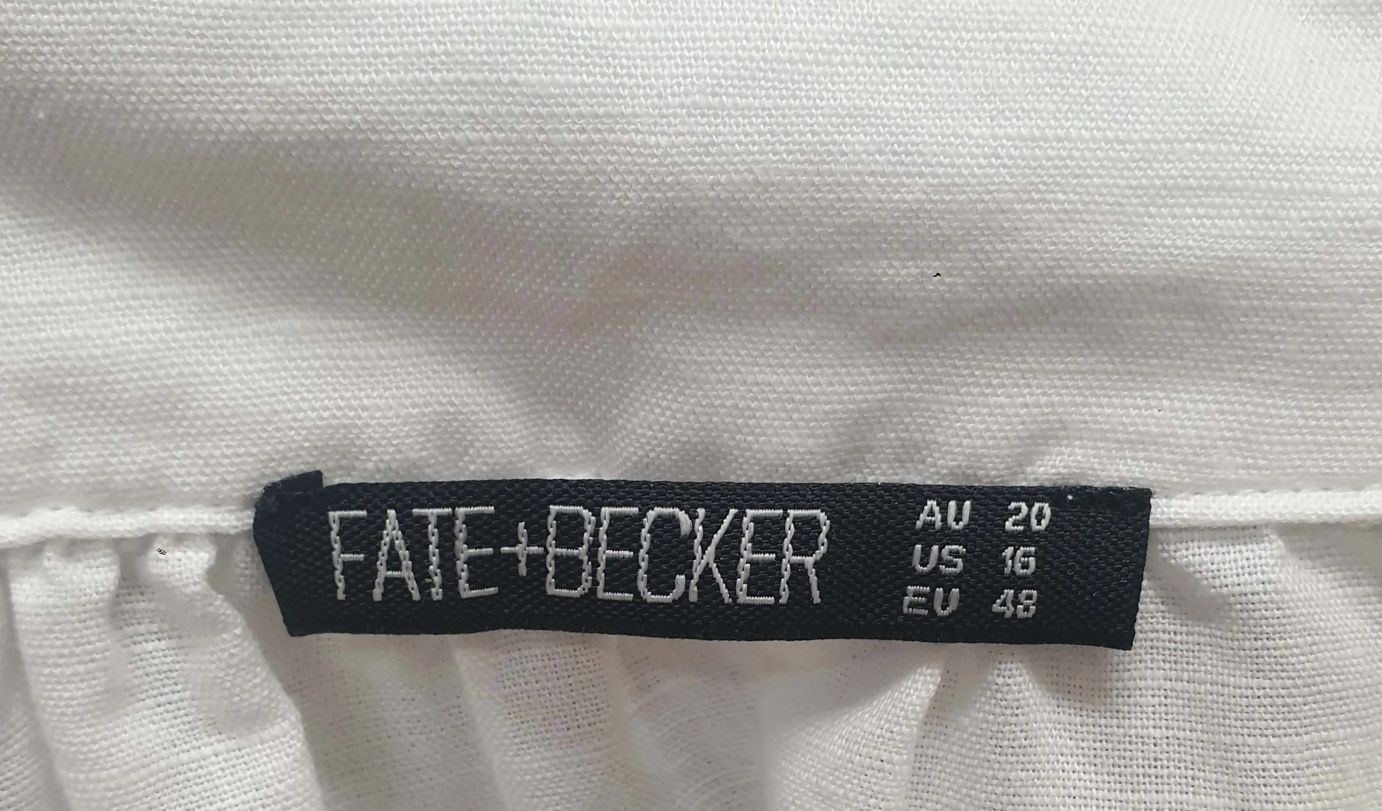 Fate   Becker white cotton-linen shirt/top size 20