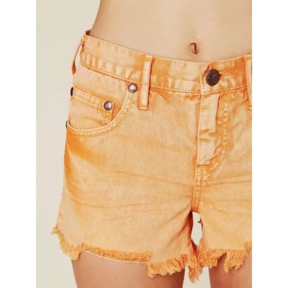 Free People | Distressed Cut Off Short