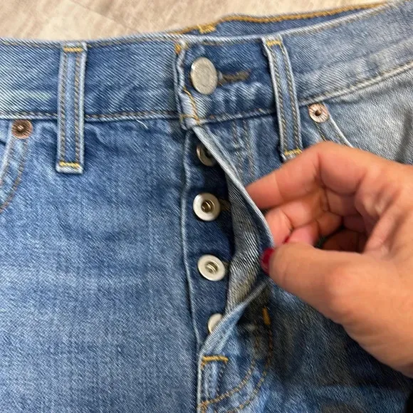 Frye Brand Classic Denim Medium Wash Distressed Cutoff Daisy Dukes Shorts / 26