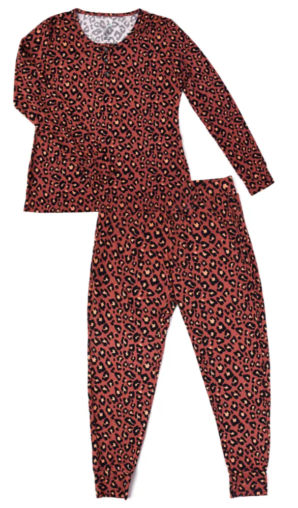 Gigi and Max Sienna Leopard Mommy 2pc Loungewear Set