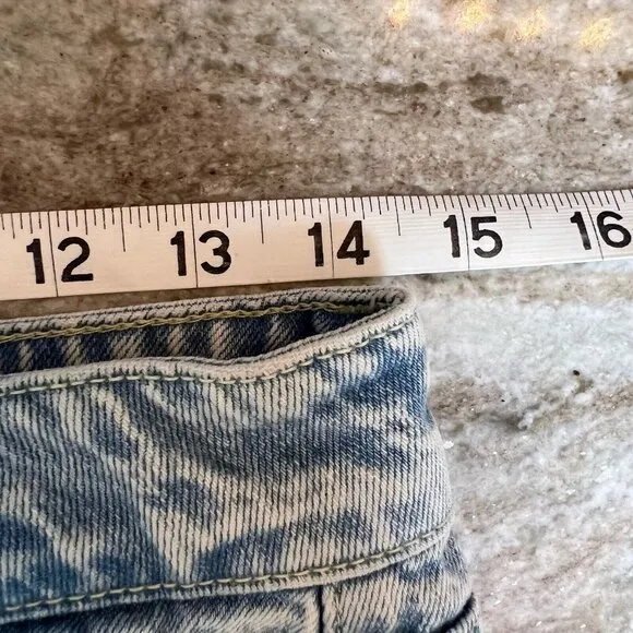 Good American Shorts Womens Size 4/27 NWOT button fly high rise frayed hem jean