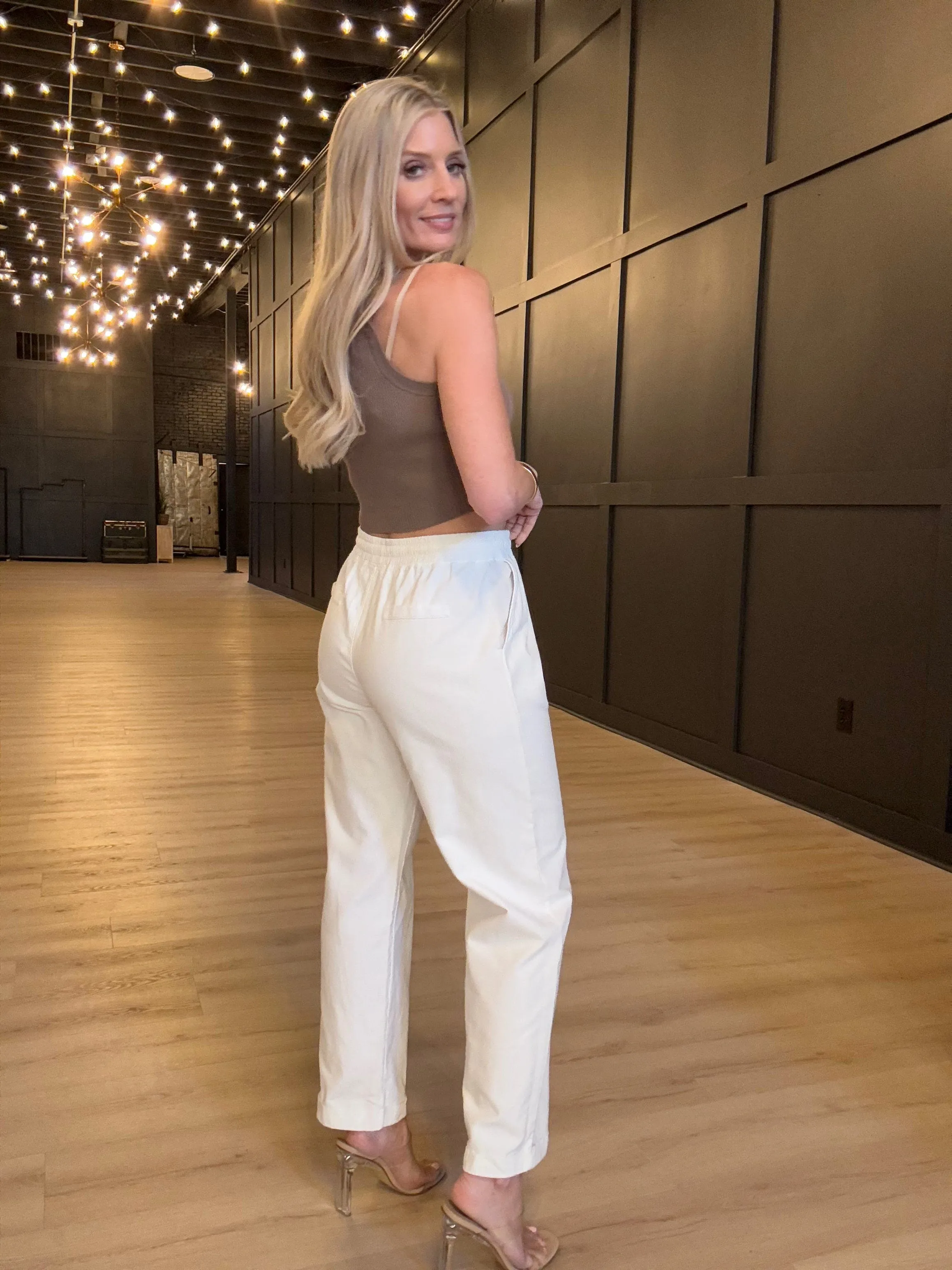 Hancock Laredo Relaxed Ankle Pant In Tocuyo White