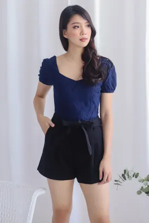 Hege Belted Denim Shorts In Black