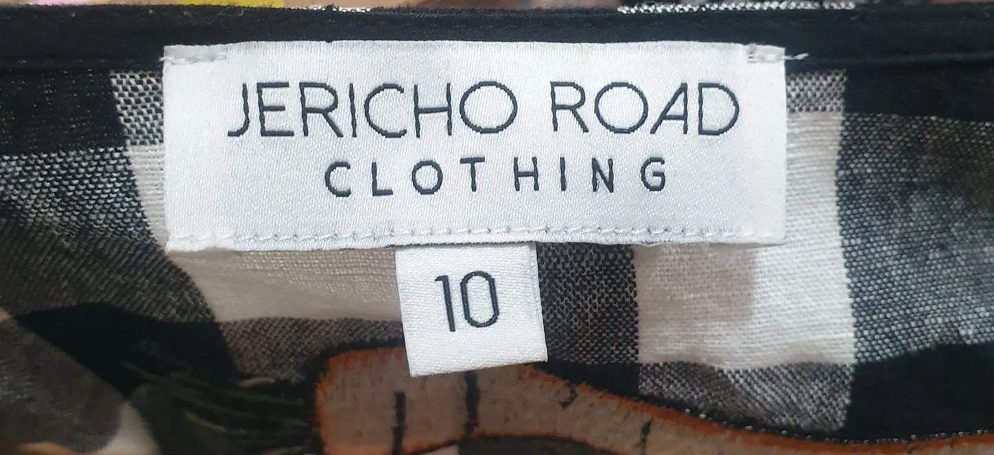 Jericho Road black and white check top with embroidered carrots size 10