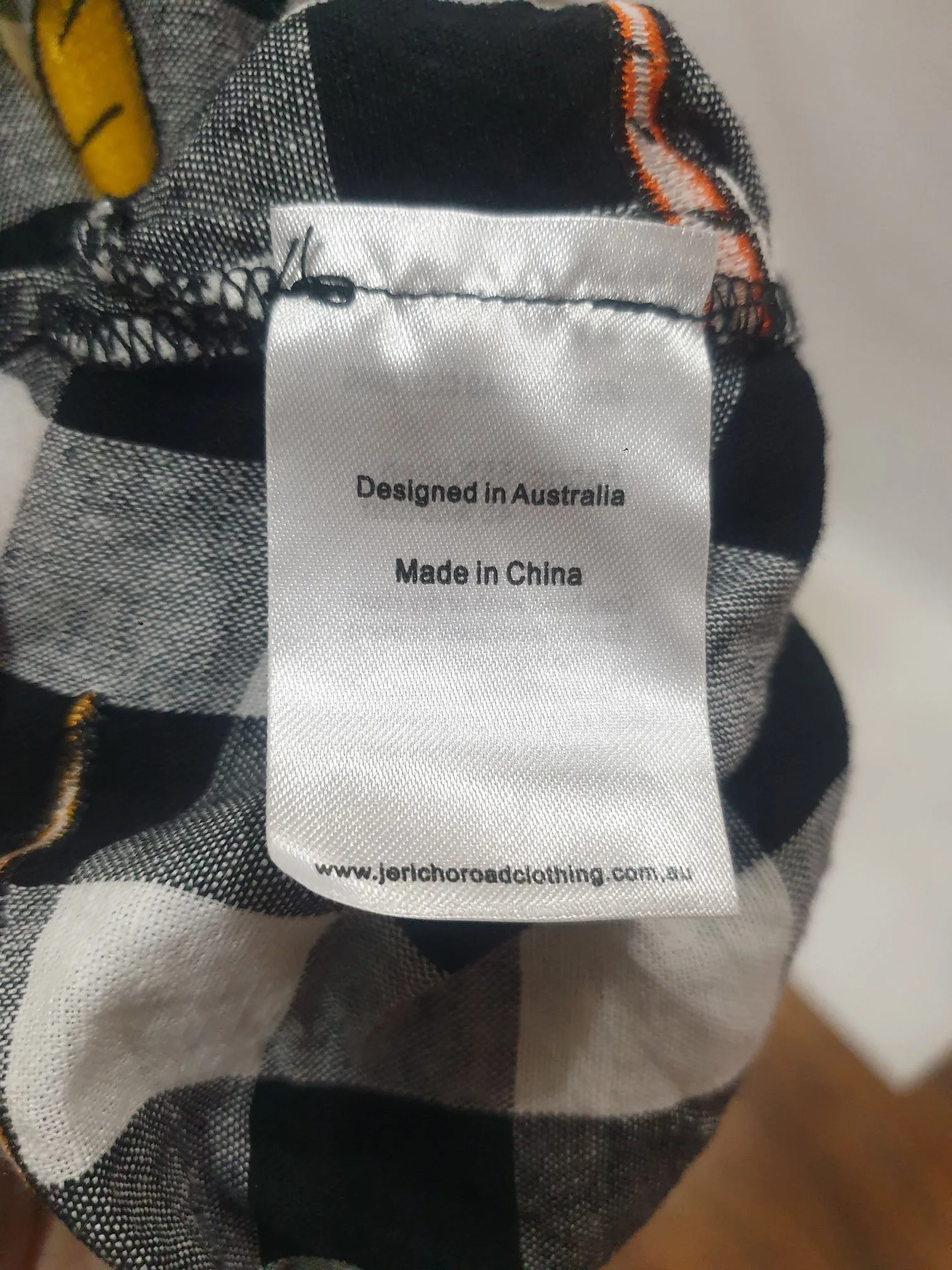 Jericho Road black and white check top with embroidered carrots size 10