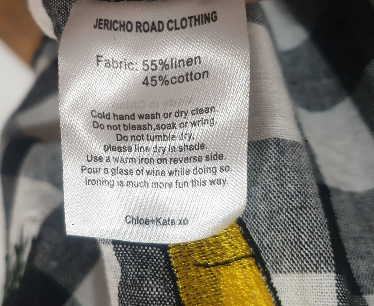 Jericho Road black and white check top with embroidered carrots size 10
