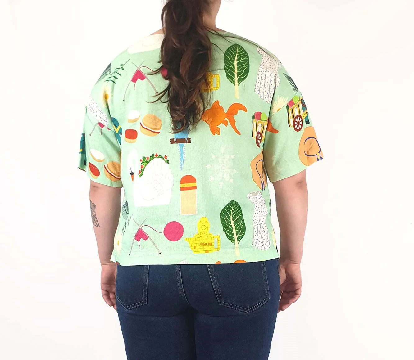 Jericho Road green unique print top size 14
