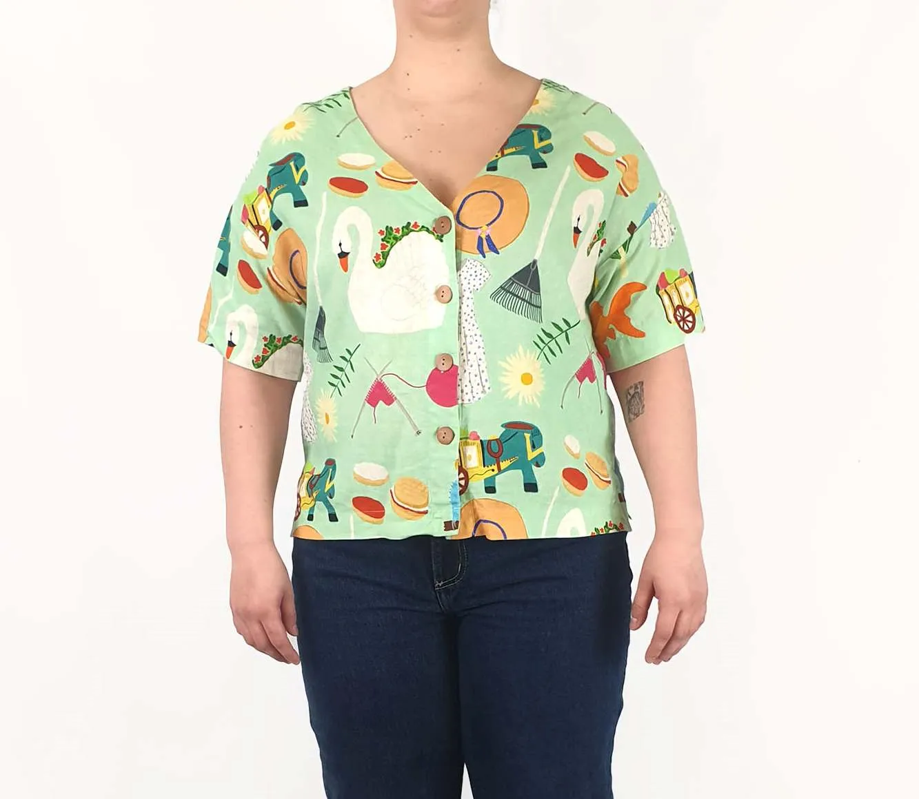Jericho Road green unique print top size 14