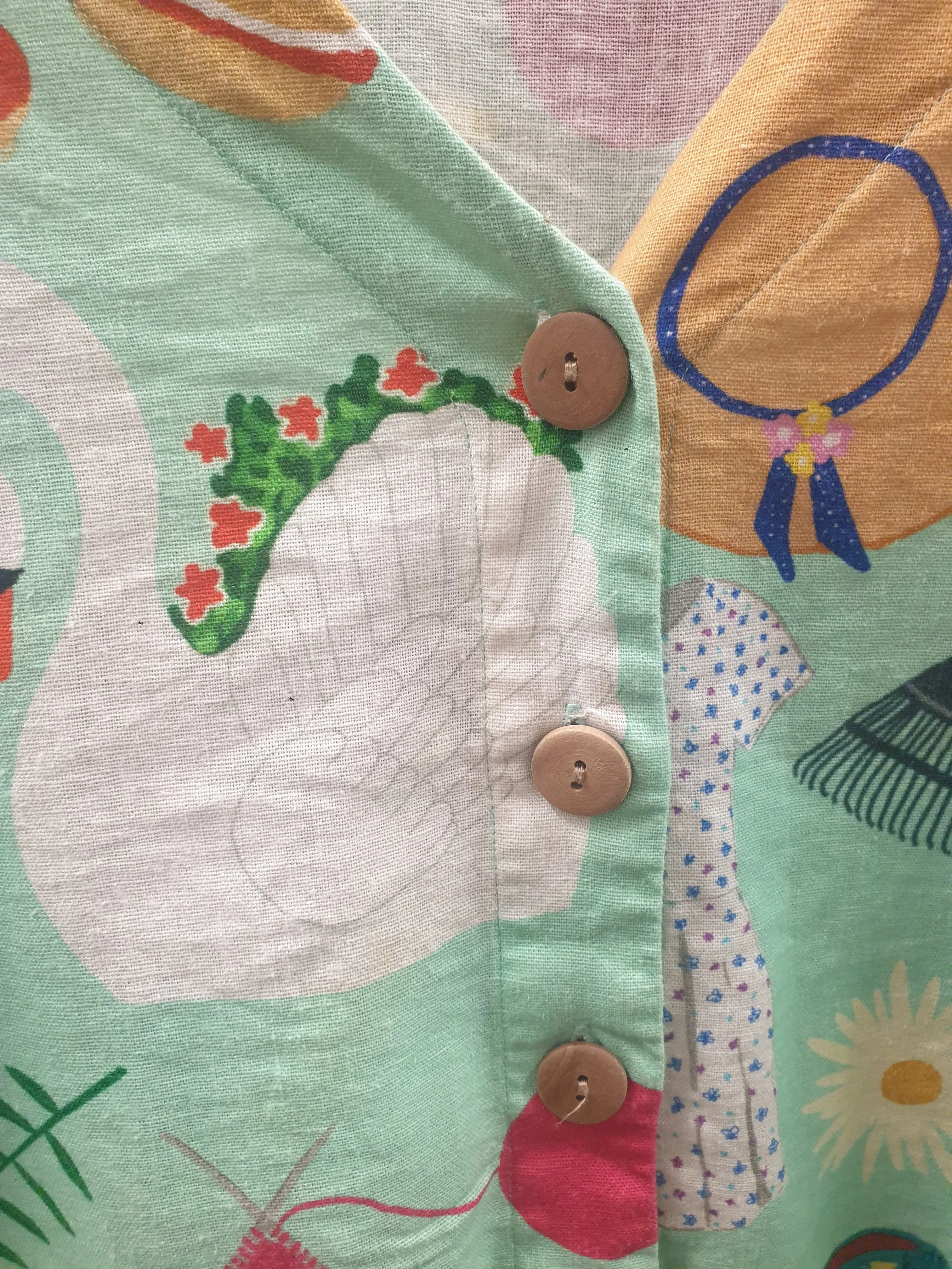 Jericho Road green unique print top size 14