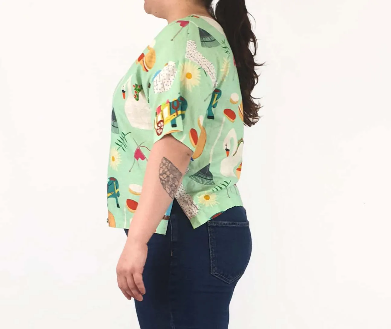 Jericho Road green unique print top size 14