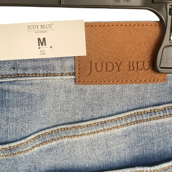 Judy Blue Mid Rise Cut Off Hem Jean Shorts Blue Denim Womens Size Medium NWT New