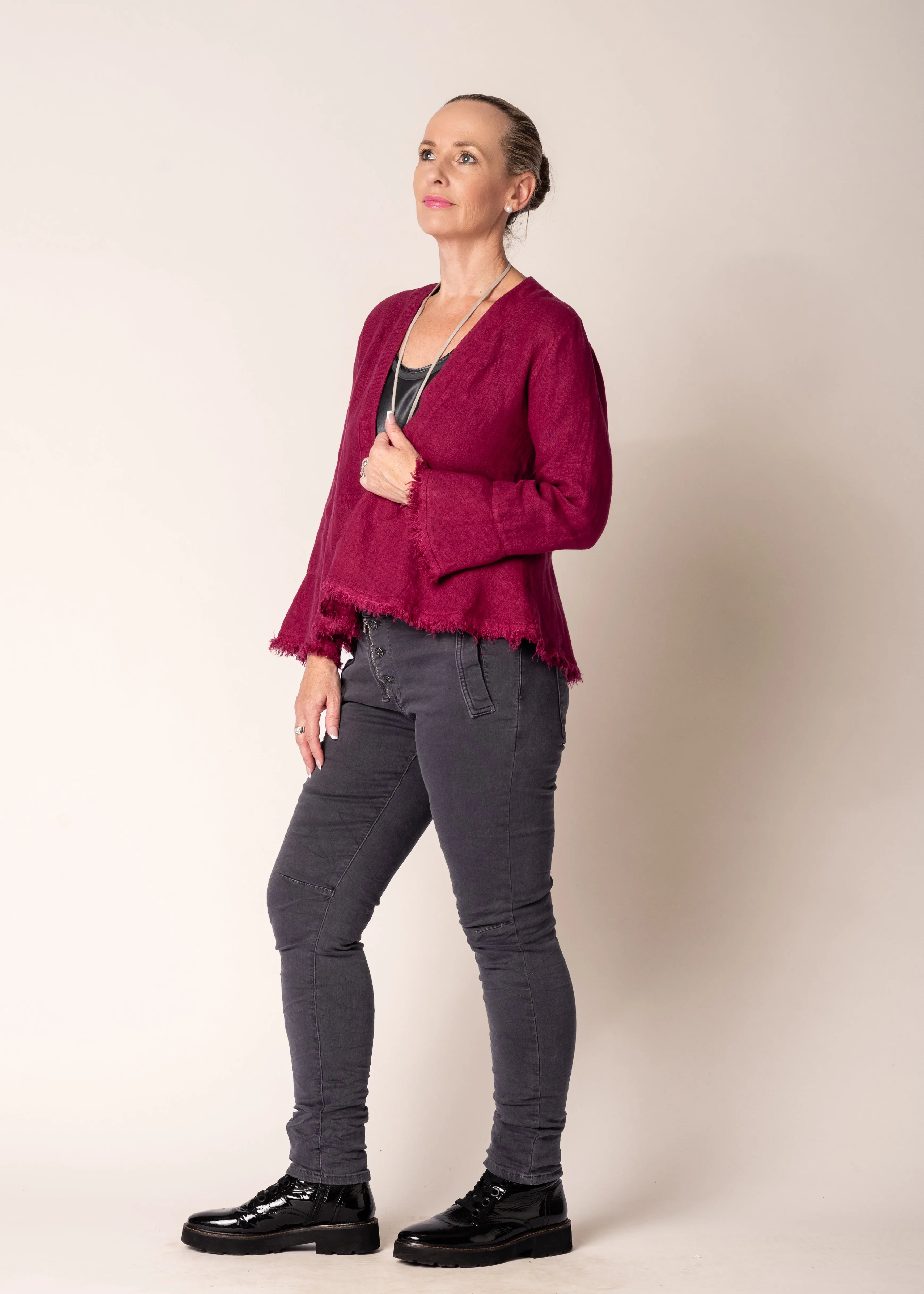 Katrina Linen Top in Mulberry Wine