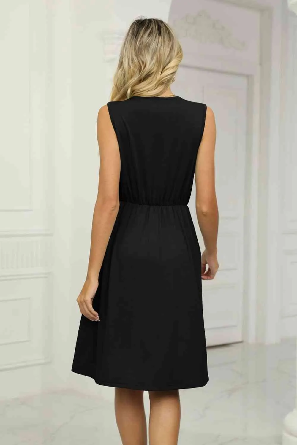 Layla Contrast V-Neck Sleeveless Dress -- Deal of the day!