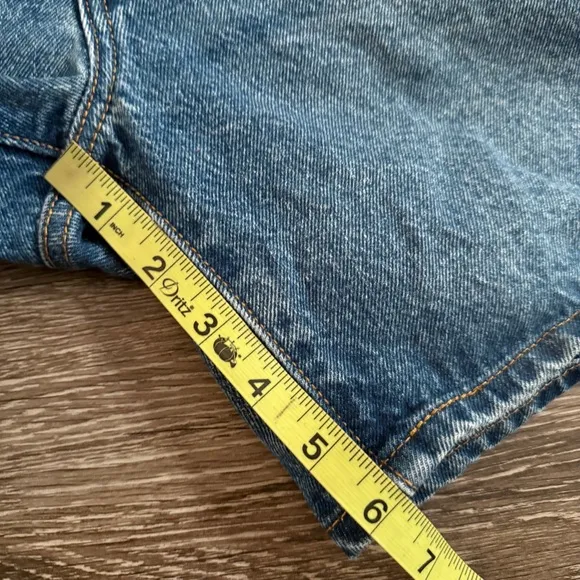 Levi’s Button Fly Denim 6” Shorts