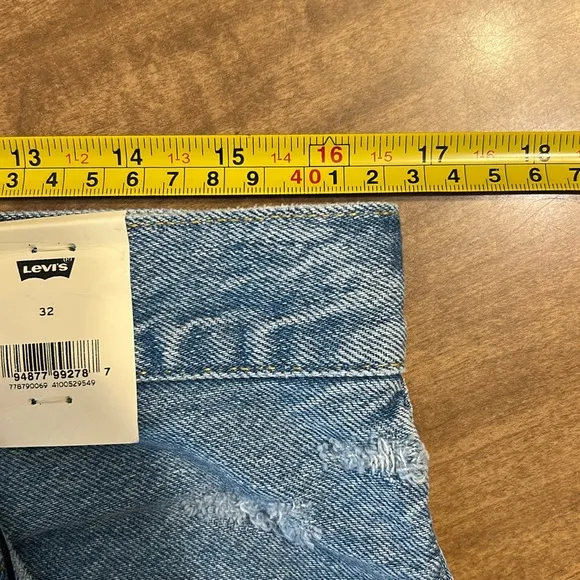 LEVI'S High-Rise Ribcage Shorts Cut-Off Denim Shorts Women 32 (Waist 33) nwt
