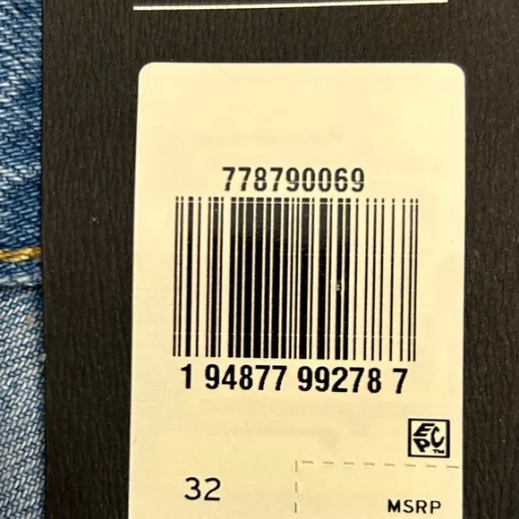 LEVI'S High-Rise Ribcage Shorts Cut-Off Denim Shorts Women 32 (Waist 33) nwt