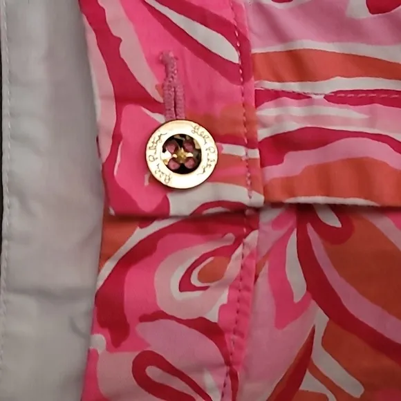 Lilly Pulitzer Buttercup Scalloped Shorts Print Size 00 NWOT