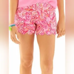 Lilly Pulitzer Buttercup Scalloped Shorts Print Size 00 NWOT