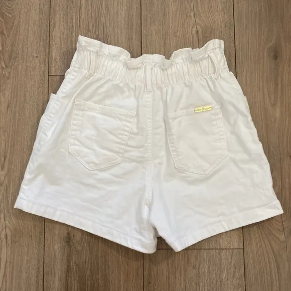 Lilly Pulitzer | Neva High Rise Stretch Shorts | Resort White | Size 2