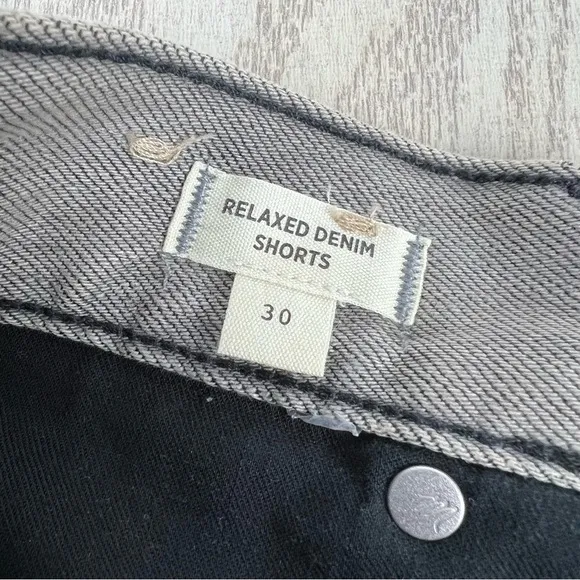 Madewell Relaxed Raw Hem Denim Shorts 30 Noll Wash (Grey/Faded Black) $72