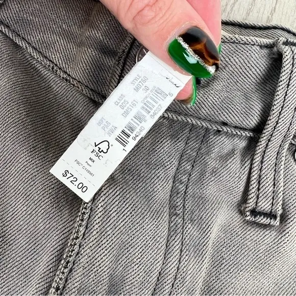 Madewell Relaxed Raw Hem Denim Shorts 30 Noll Wash (Grey/Faded Black) $72