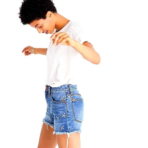 MADEWELL Size 28 The Perfect Jean Shorts: Daisy Embroidered Cut-Off Denim EUC
