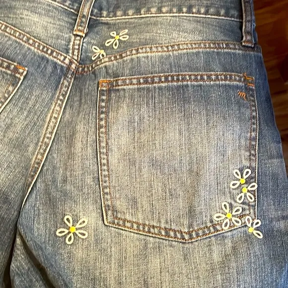 MADEWELL Size 28 The Perfect Jean Shorts: Daisy Embroidered Cut-Off Denim EUC
