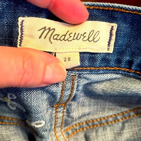 MADEWELL Size 28 The Perfect Jean Shorts: Daisy Embroidered Cut-Off Denim EUC