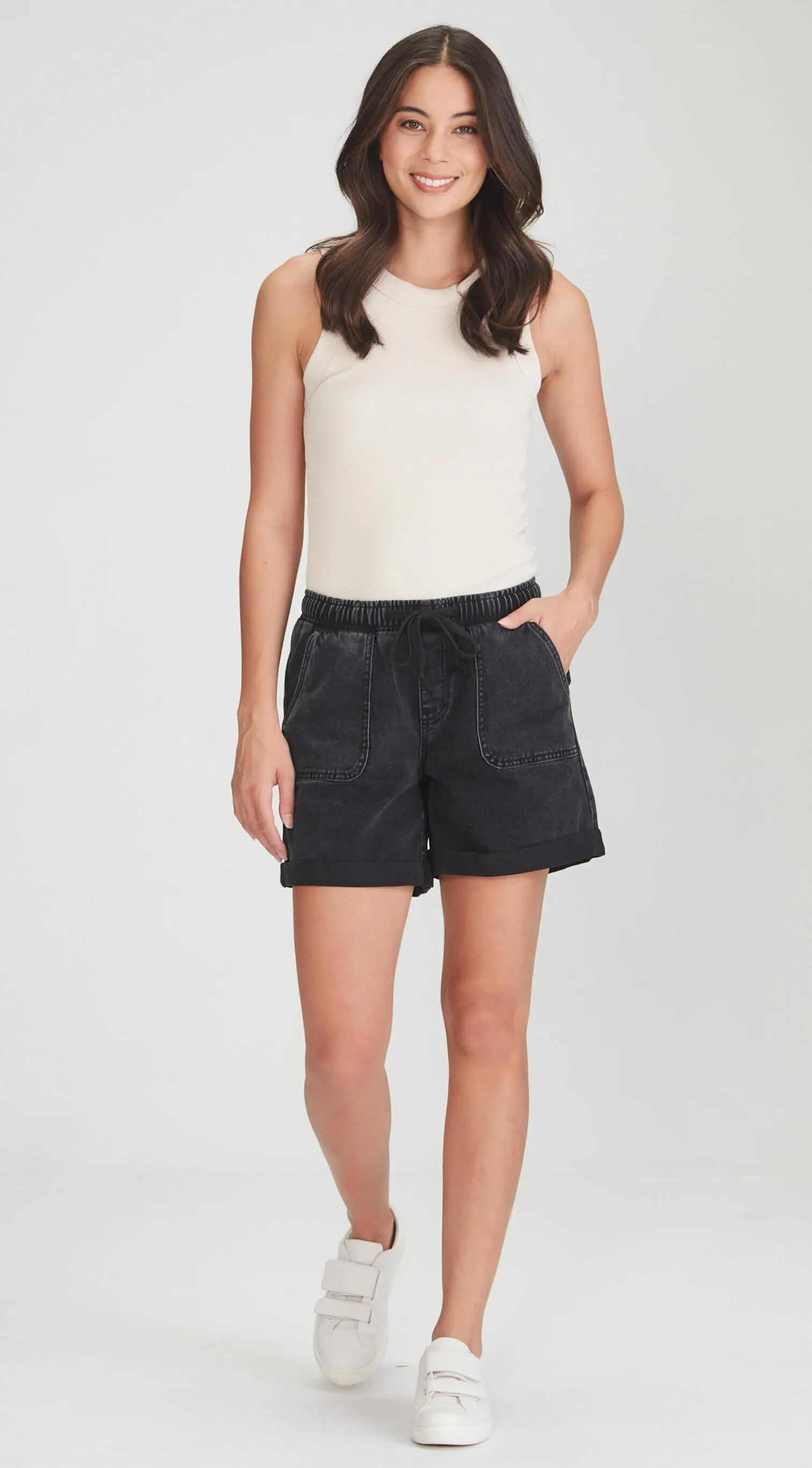 MAGGIE | Shorts Black