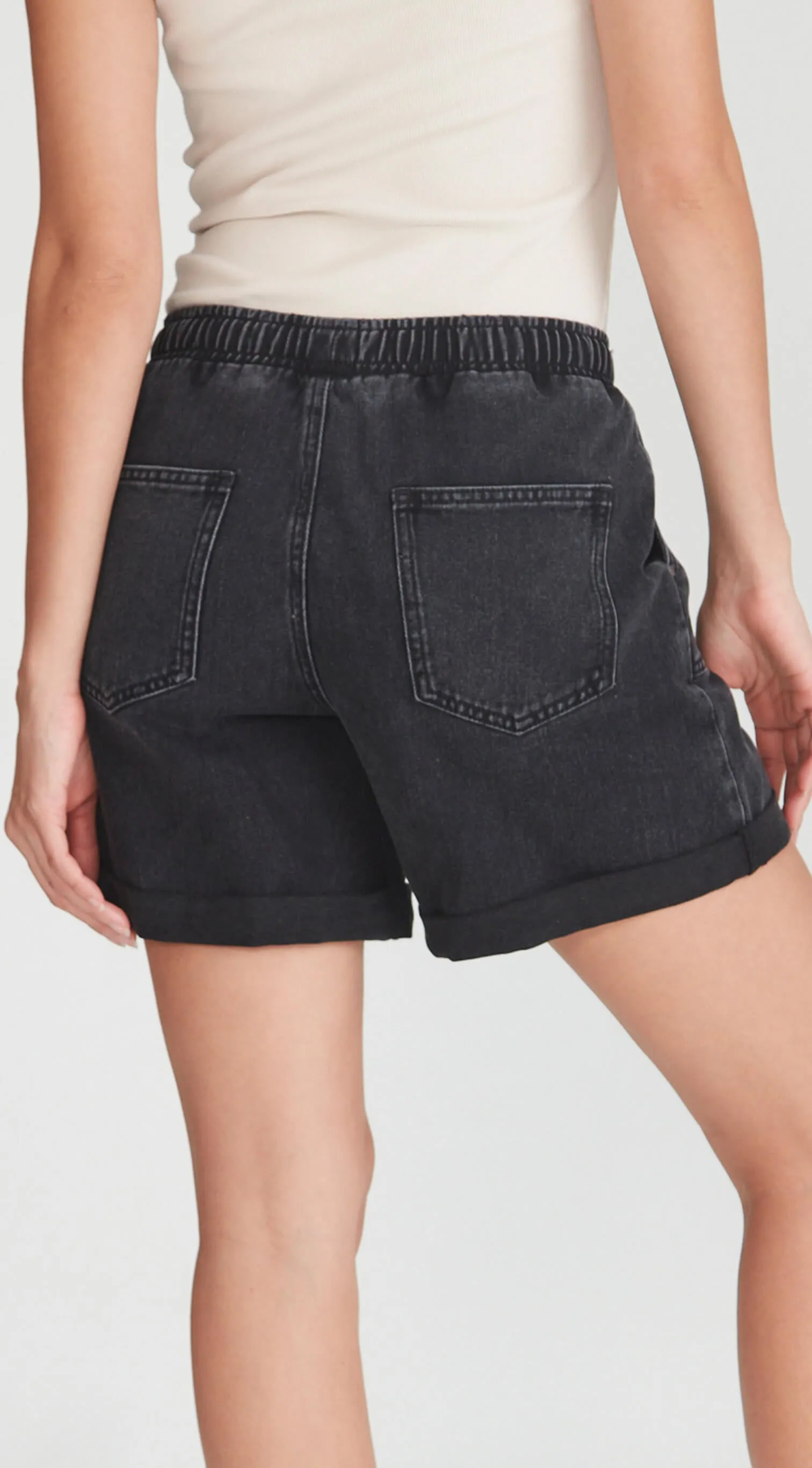 MAGGIE | Shorts Black