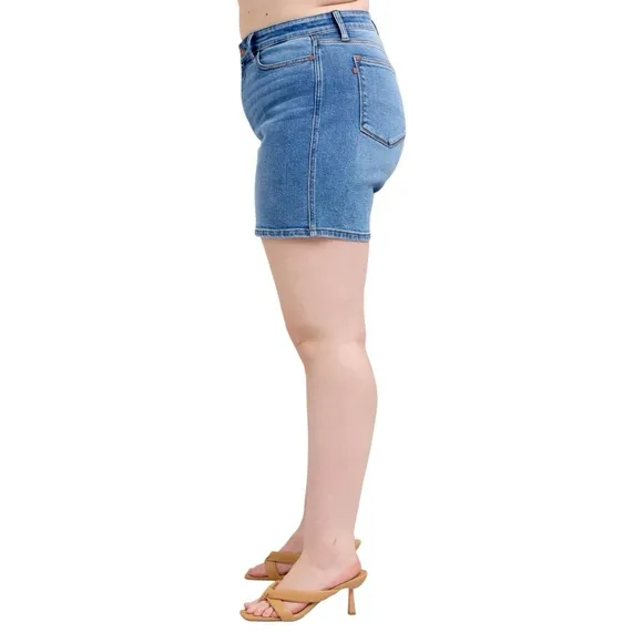 NEW Plus Judy Blue Full Size 2 Button Denim Shorts with Pockets Plus Size