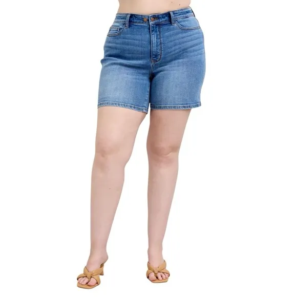 NEW Plus Judy Blue Full Size 2 Button Denim Shorts with Pockets Plus Size