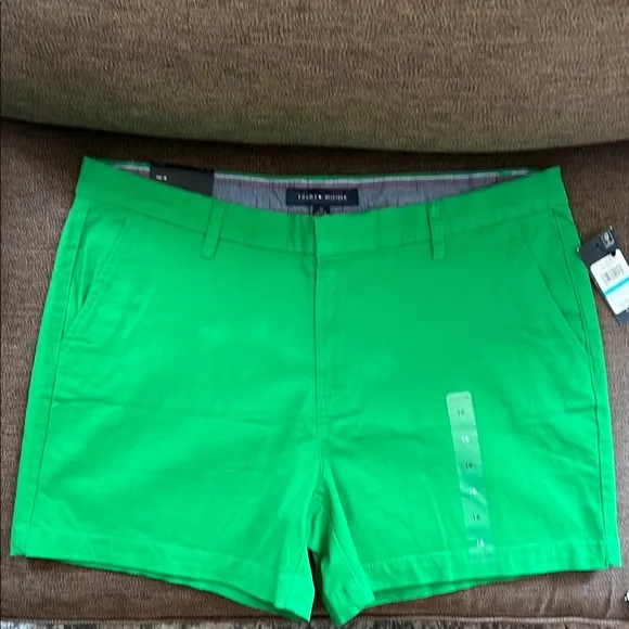 New Tommy Hilfiger Hollywood Style 5” Shorts Women’s Size 16 in Fern