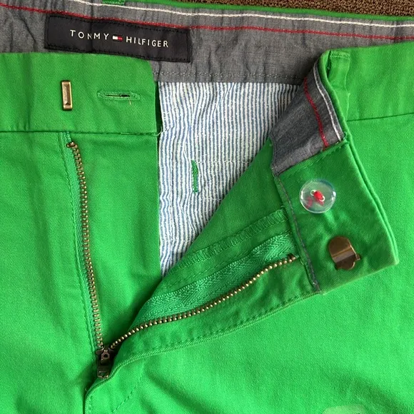 New Tommy Hilfiger Hollywood Style 5” Shorts Women’s Size 16 in Fern