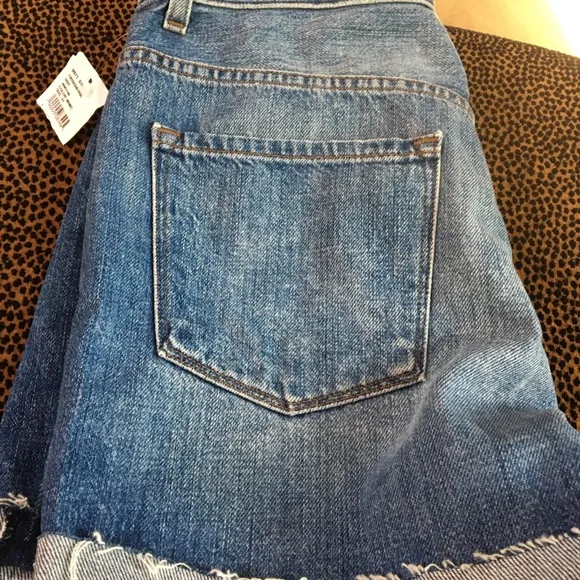 NWT, darling J Brand denim shorts!