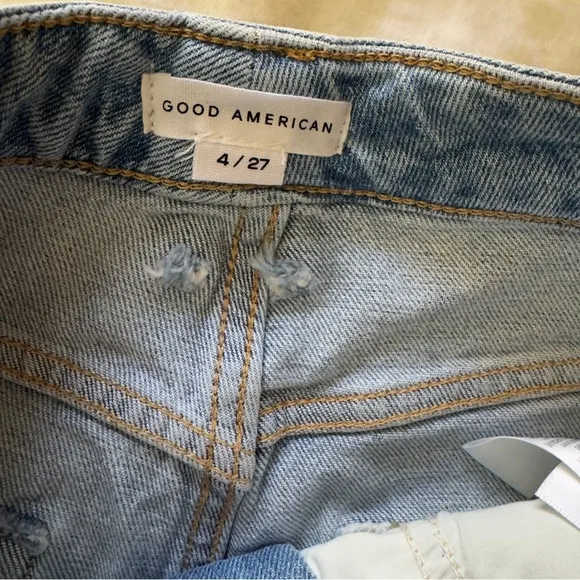 NWT Good American Bombshell Denim Jean Shorts 27