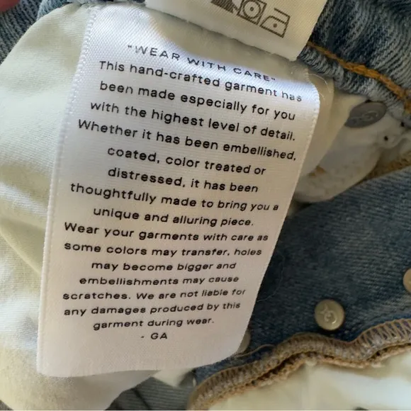 NWT Good American Bombshell Denim Jean Shorts 27