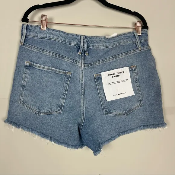 NWT GOOD AMERICAN GOOD CURVE MINI DENIM SHORTS HIGH RISE SIZE 14