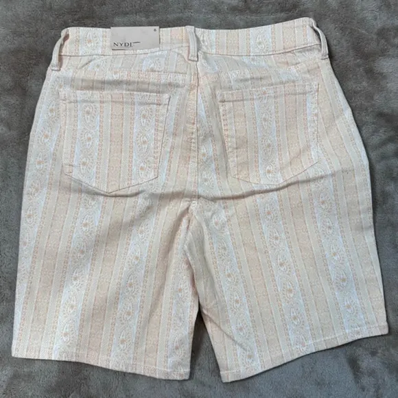 NYDJ Ella 9&quot; Denim Shorts in Vertical Paisley