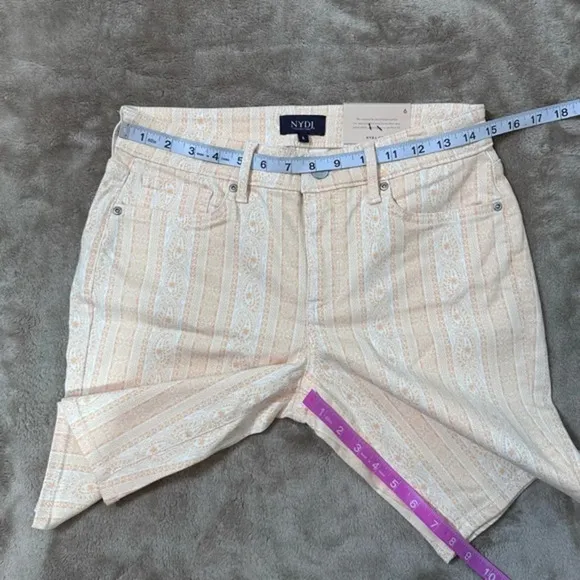 NYDJ Ella 9&quot; Denim Shorts in Vertical Paisley